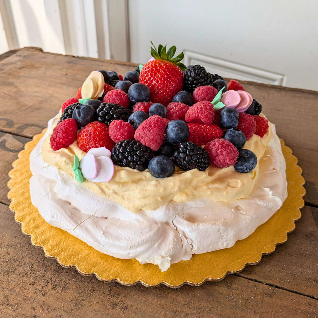 Pingle's Berry Pavlova