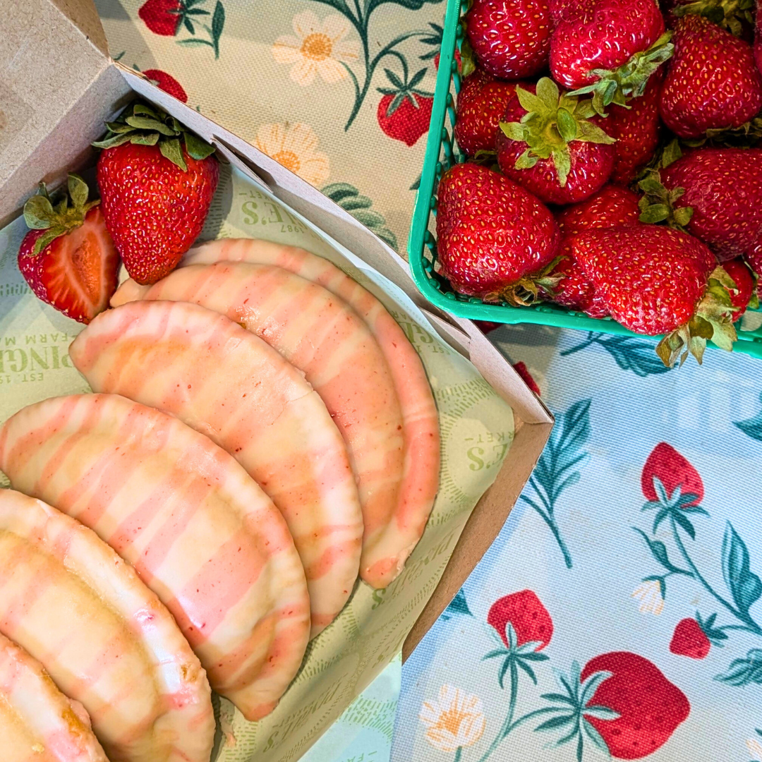 Strawberry Rhubarb Hand Pies - 6 Pack